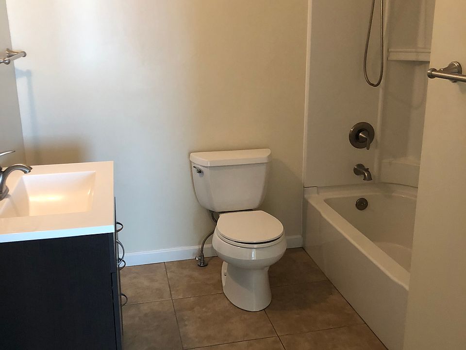 1st image of 5620 Johns Dr