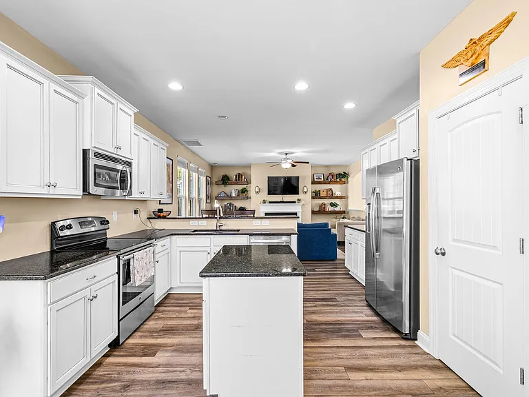 357 Belvedere Dr — Photo 11