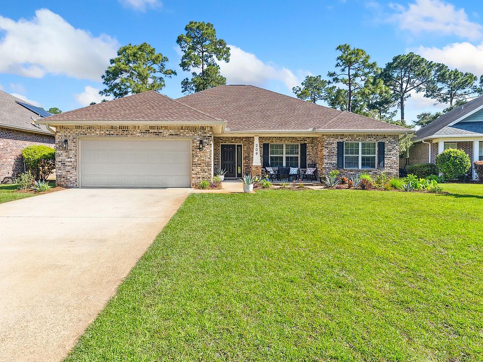 1st image of 209 Forest Park Dr