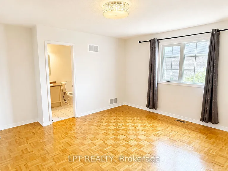 135 Warren Bradley St #MAIN 2ND FLOOR — Photo 14