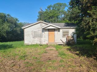 112 S Nueces St, Beeville, TX 78102