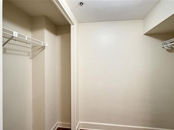 5th image of 1205 Saint Charles Ave APT 908