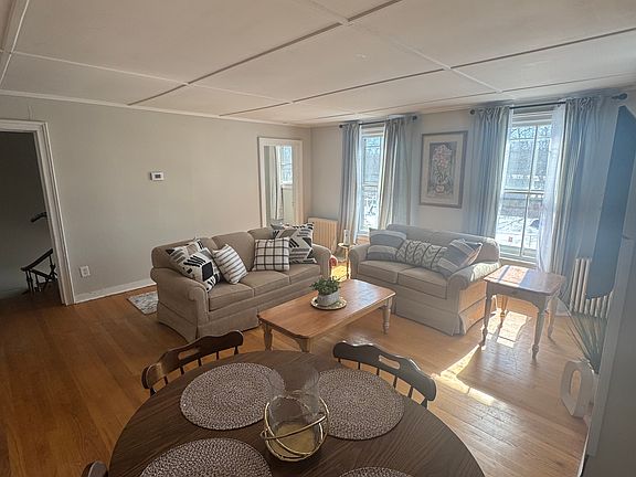 2nd image of 15 Saratoga Ave #2