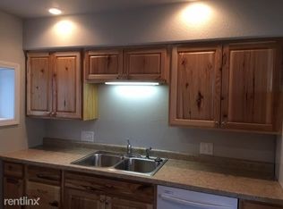 504 1st Ave NE, Mandan, ND 58554