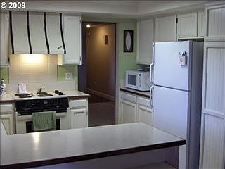 3rd image of 708 SE 132nd Ave