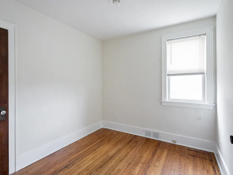 178 W Cambourne St — Photo 14