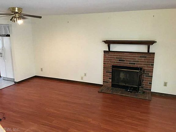 3rd image of 1320 Covington Ct