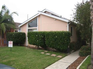 211 Portland Ave, Huntington Beach, CA 92648