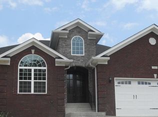 7807 Niemann Dr, Louisville, KY 40291