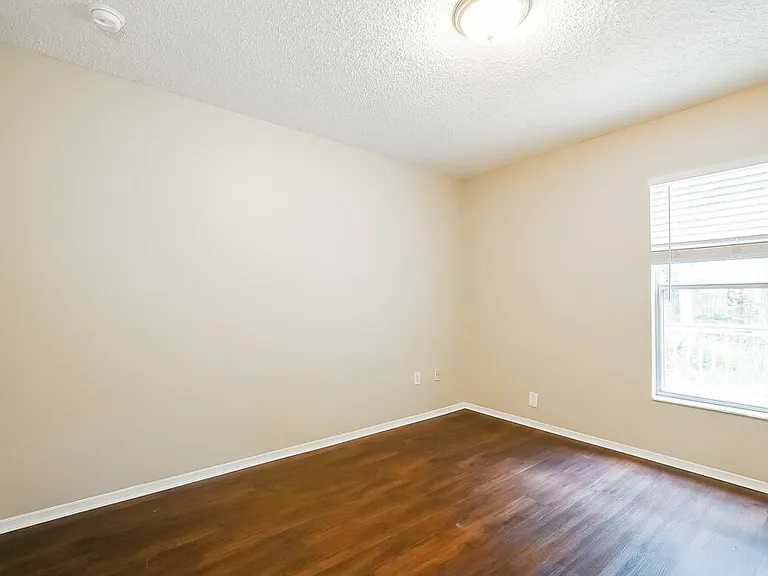 837 Shell Ln — Photo 13