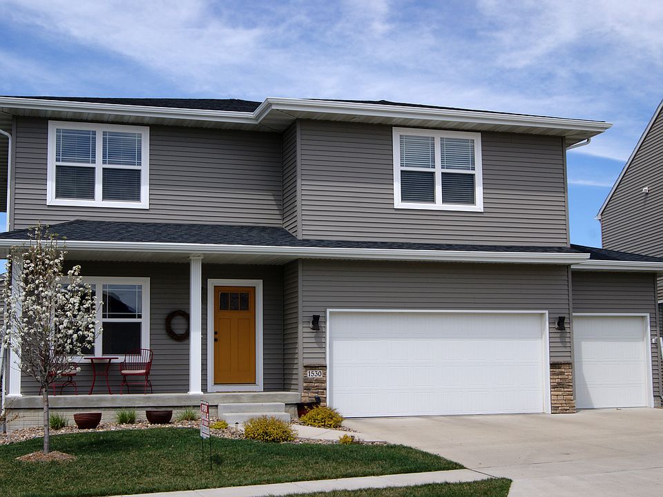 1st image of 1530 SE Waddell Way