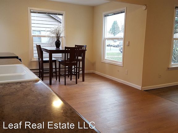 3rd image of 11720 17th Ave NE