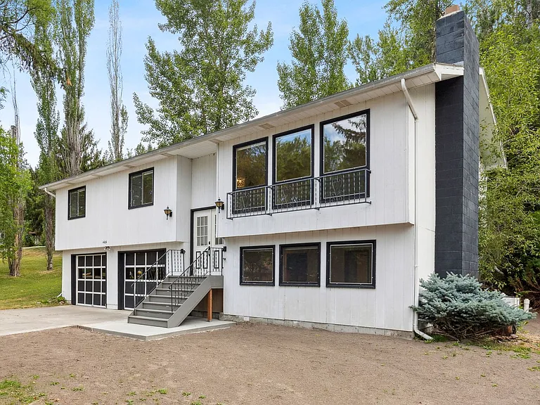 4606 Aspen Dr — Photo 2