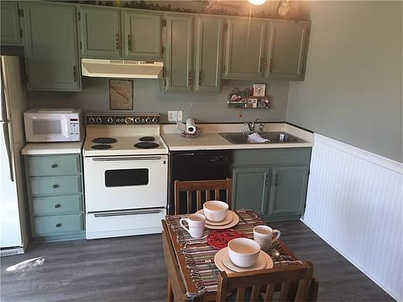 Kitchen & dining