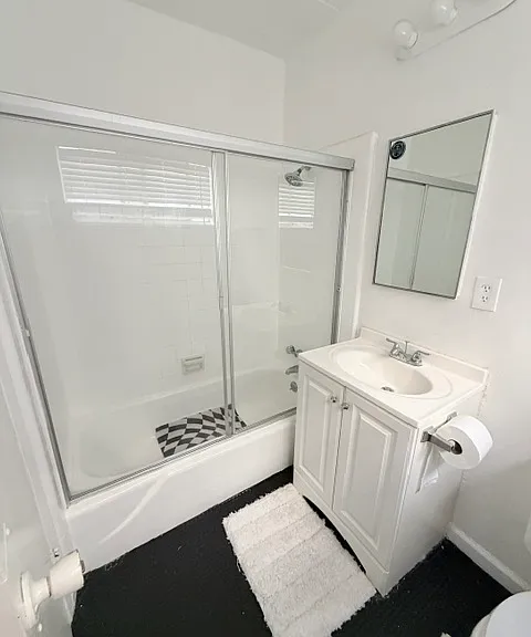 14811 Vanowen St #3 — Photo 11