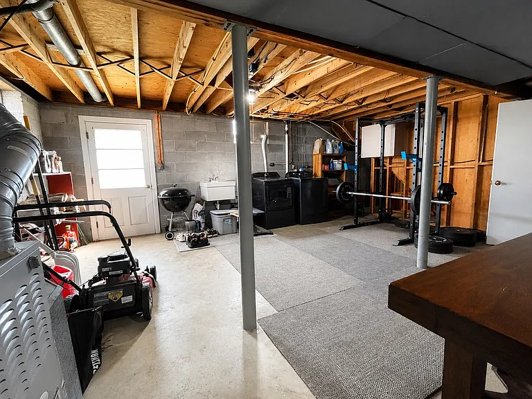700 Elizabeth Ave — Photo 16