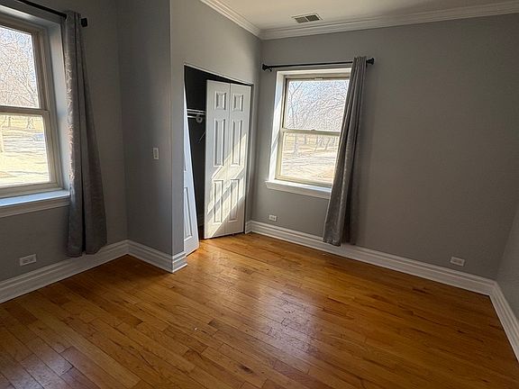 4th image of 917 E 78th St #102-E