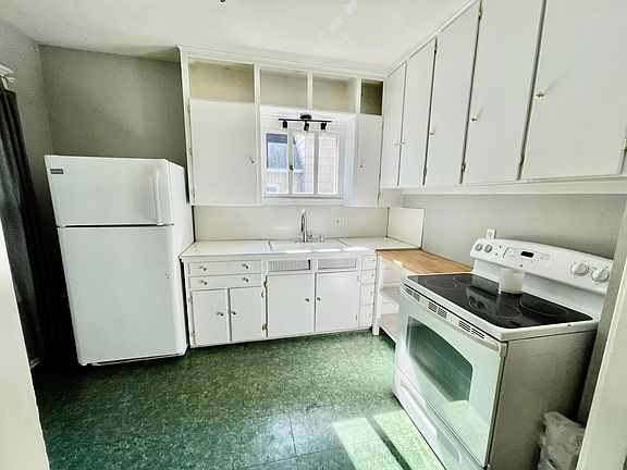 5th image of 818 Seymour Ave
