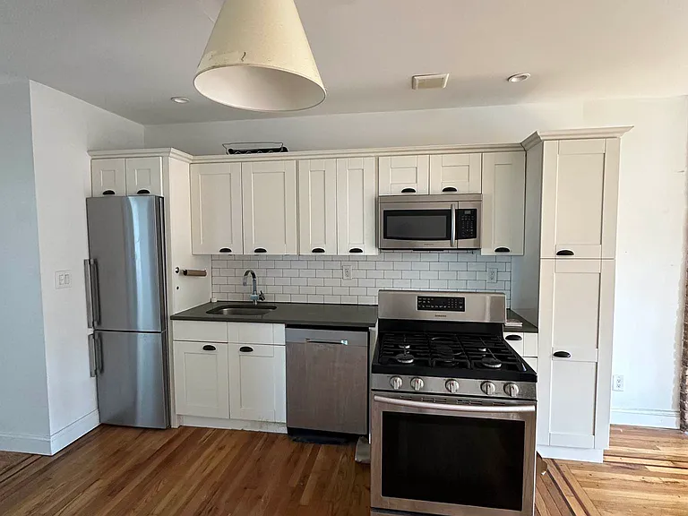 694A 5th Ave #3 — Photo 8
