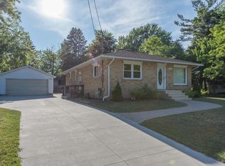 715 Smith Rd, Midland, MI 48640