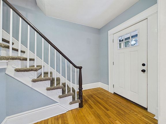 3rd image of 154 Maxfield St