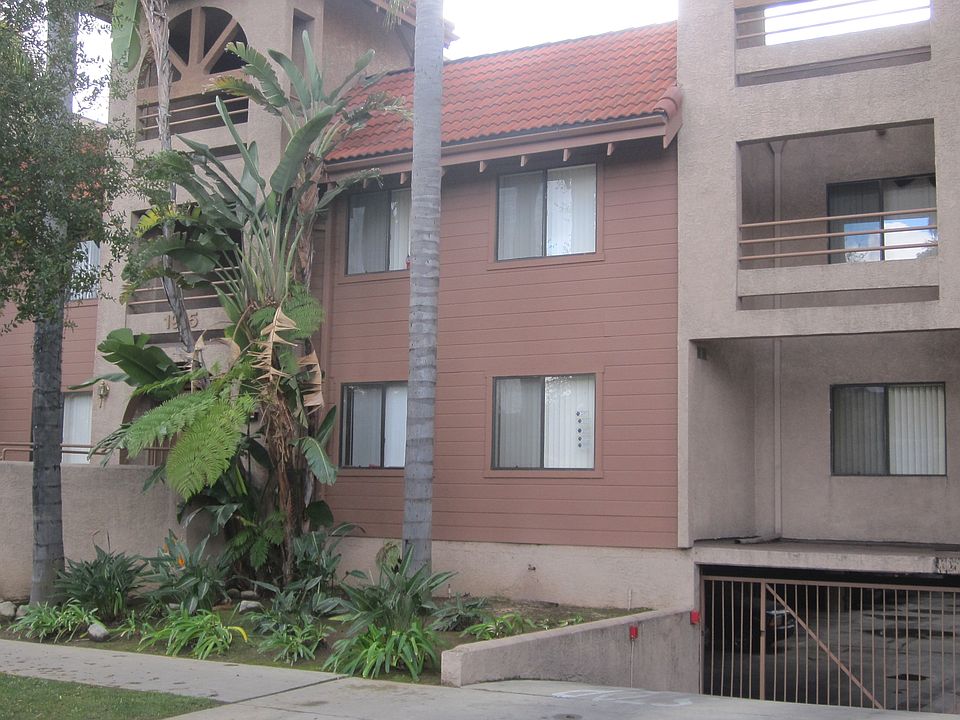 1st image of 1930 Vassar St APT 113