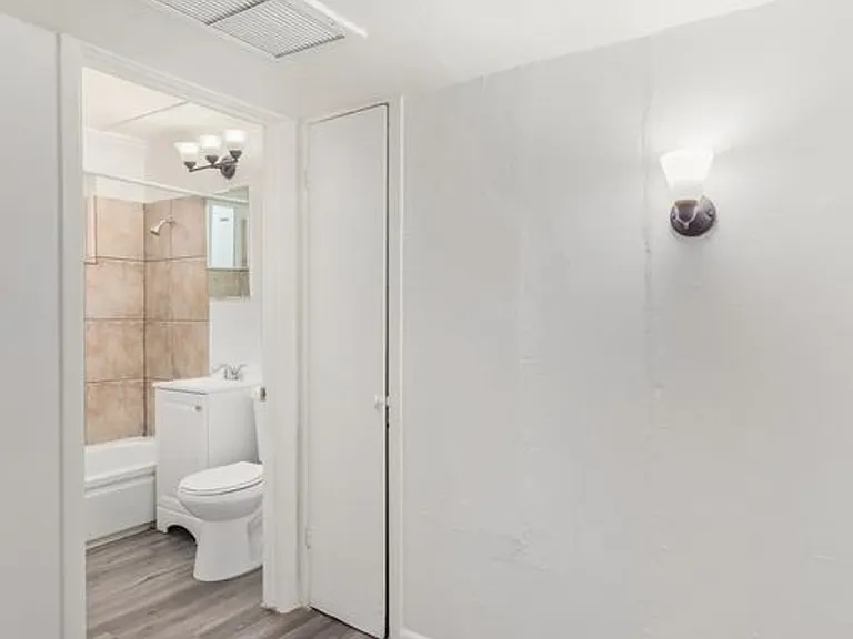 4121 N 33rd Dr — Photo 13