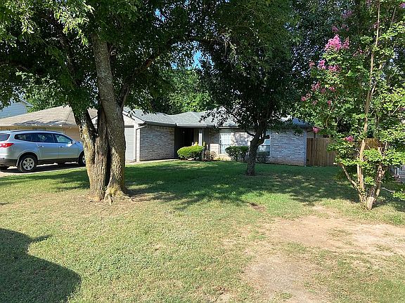 3rd image of 716 N Brents Ave