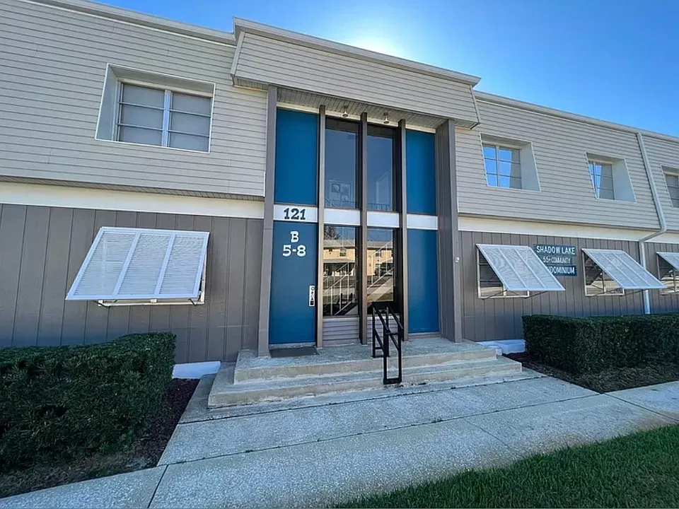 121 Caribbean St #8B