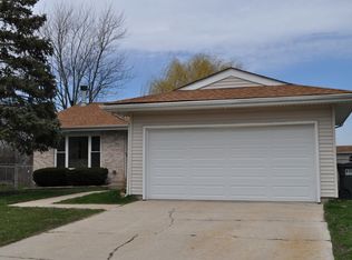 7824 W Laurel Dr, Frankfort, IL 60423