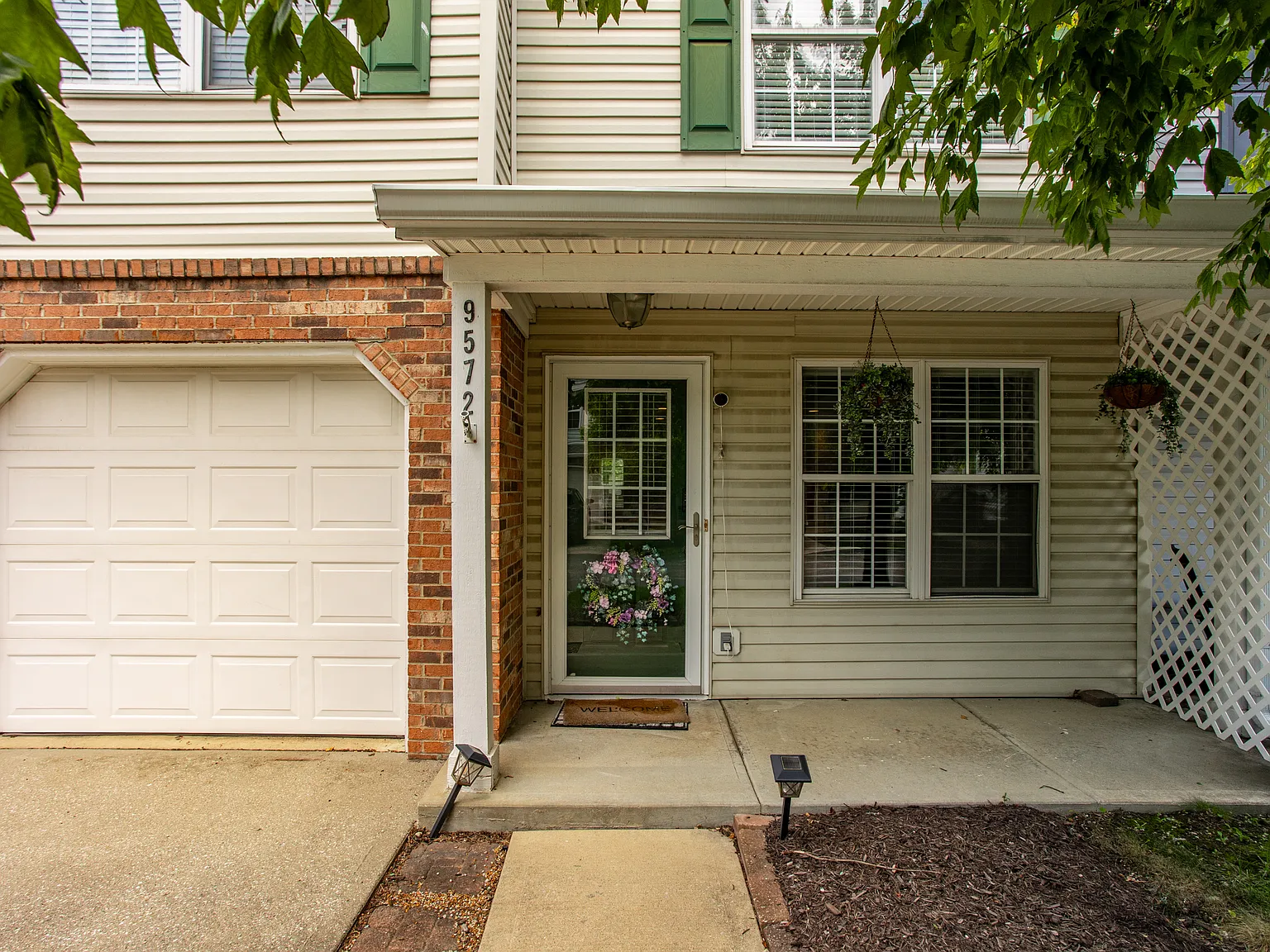 2 bed, 2.5 bath, 1626 sqft, $1,800 — Photo 4