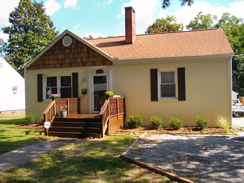 Gorgeous 3br 2 ba 1556 sq ft home