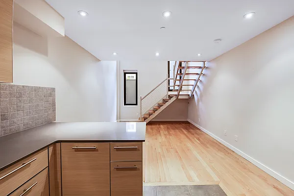 Rented by Compass | media 19