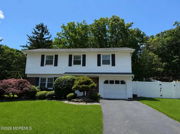58 Newbury Road, Howell, NJ 07731