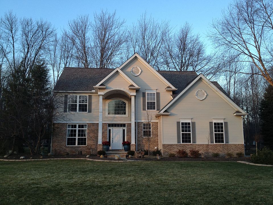 1st image of 32256 Woodfield Dr