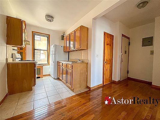 1st image of 30-34 32nd St #4E
