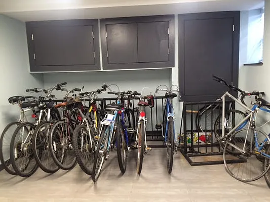 Rented by Evergreen Apartments BK | media 34