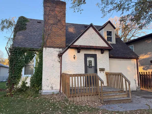 211 Kendall Ave N, Thief River Falls, MN 56701