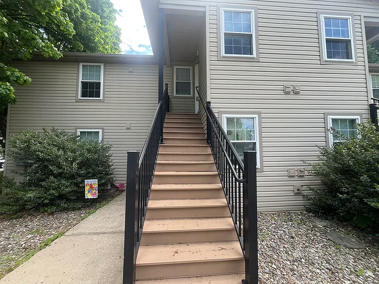 2836 Lincoln Hwy E — Photo 11