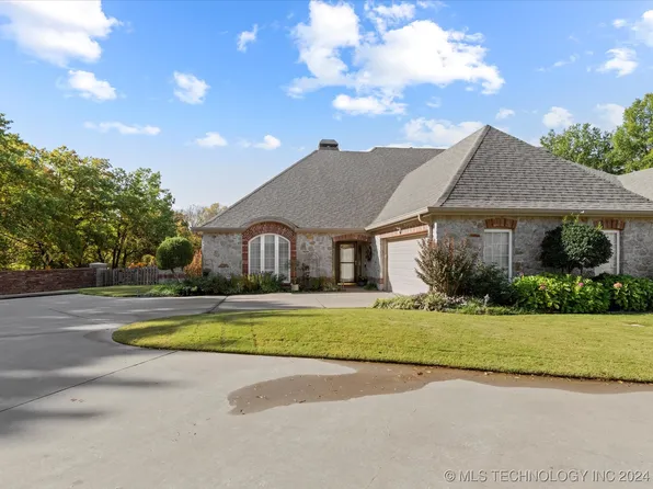 2909 Versailles Pl, Bartlesville, OK 74006