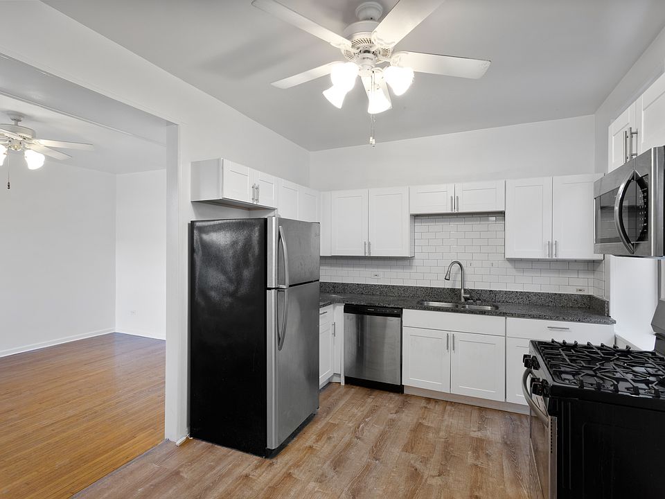 1st image of 3320 W Diversey Ave #1
