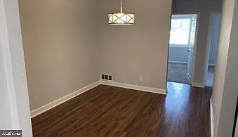 866 Bellevue St SE #1 — Photo 4
