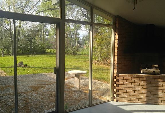 3rd image of 4970 Crescent Dr