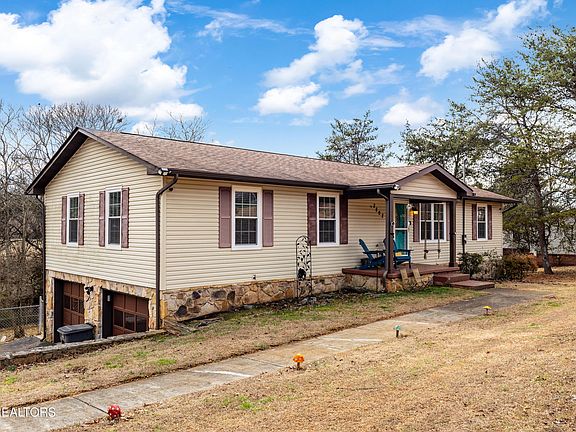 2nd image of 2802 Rambling Rd