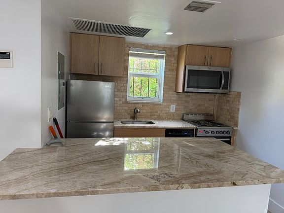 5th image of 7504 NE 6th Ct APT 8