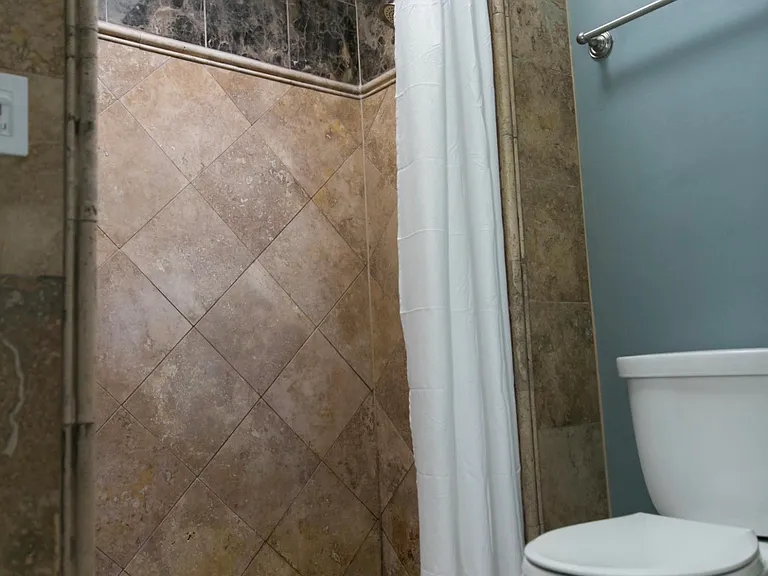 8745 Gum St — Photo 15