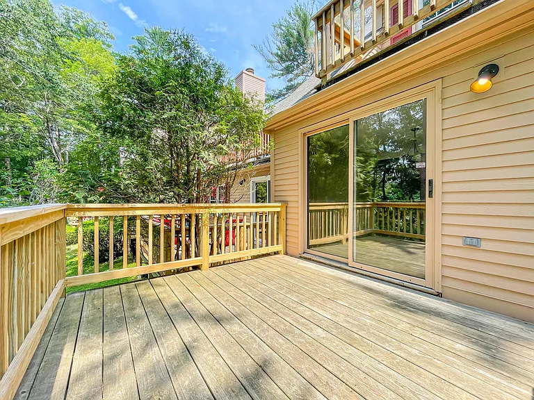 5 Dresden Ct — Photo 65
