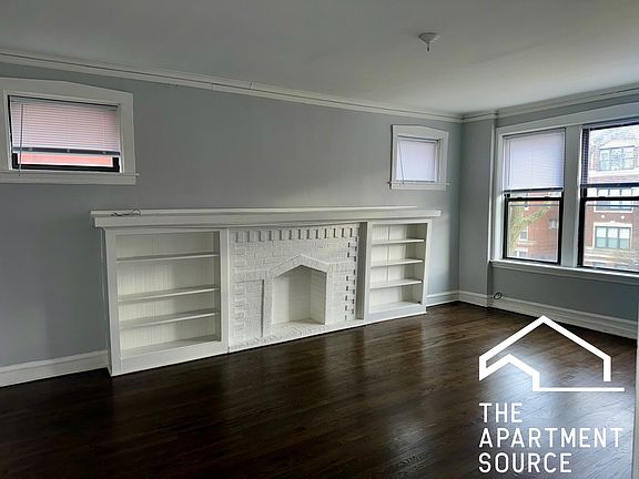 3rd image of 1040 E Hyde Park Blvd #1