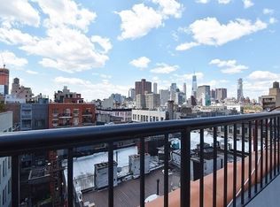 249 Broome St APT 4R, New York, NY 10002