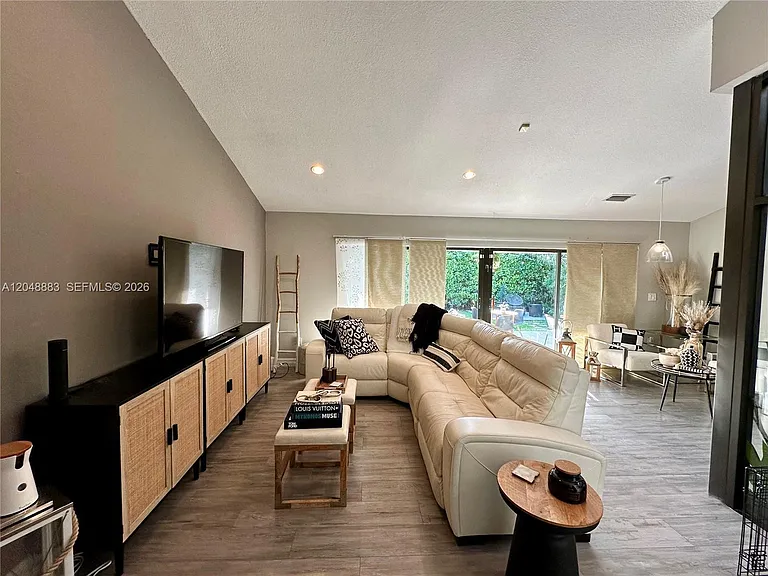 9013 SW 102nd Pl — Photo 6
